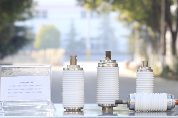 真空開(kāi)關(guān)管接觸點(diǎn)一般采用什么材質(zhì)？